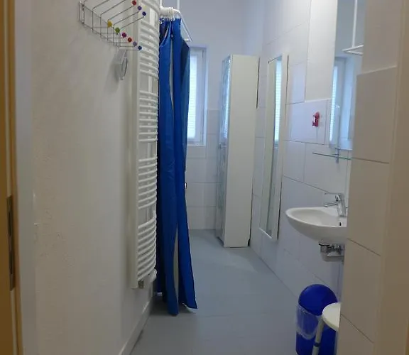 O11- Grosszuegige Im Kuenstlerhaus *