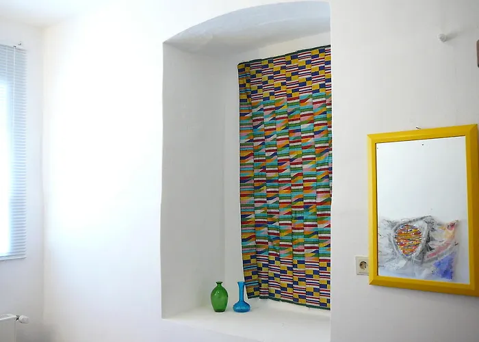 O11- Grosszuegige Im Kuenstlerhaus