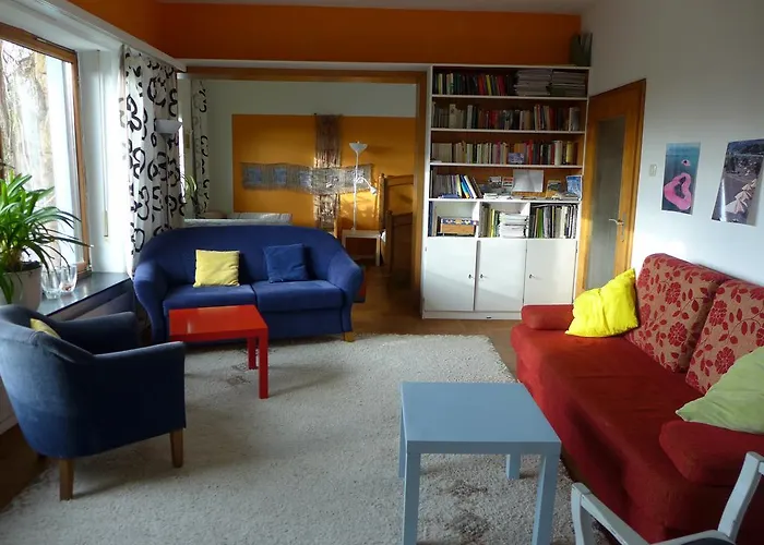 O11- Grosszuegige Im Kuenstlerhaus Appartement *