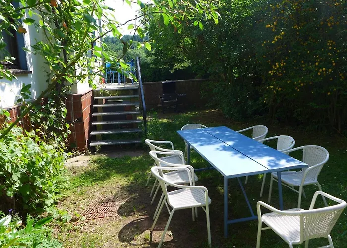 O11- Grosszuegige Im Kuenstlerhaus Appartement *